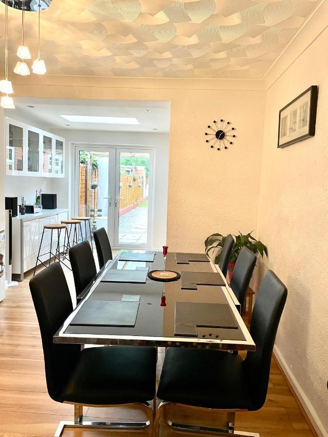 Stunning 1 Bedroom And Double Sofa Bed Near Train Station Southampton Exterior foto